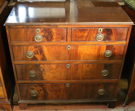 Georgian mahogany 5 drawer chest